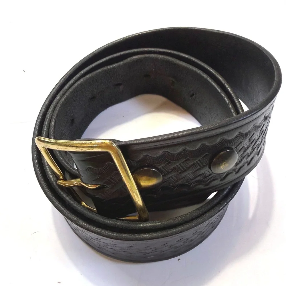 Black Basketweave Embossed Leather Belt Solid Brass Buckle Snap Closure 1.75in
